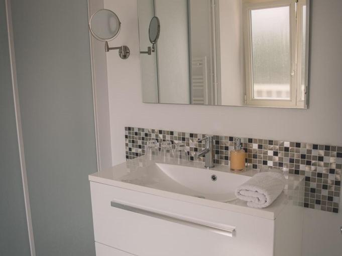 La Maison Periot Trevieres Habitación foto
